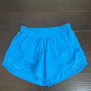 Lululemon Hotty Hot 4” Blue shorts size 6